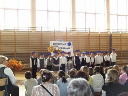 Uroczystość pasowania pierwszoklasistów w roku szkolnym 2009/2010.